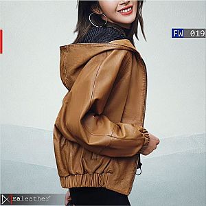 Jaket Hoodie Kulit Wanita FW019 – Santai Stylish dengan Sentuhan Kulit Elegan